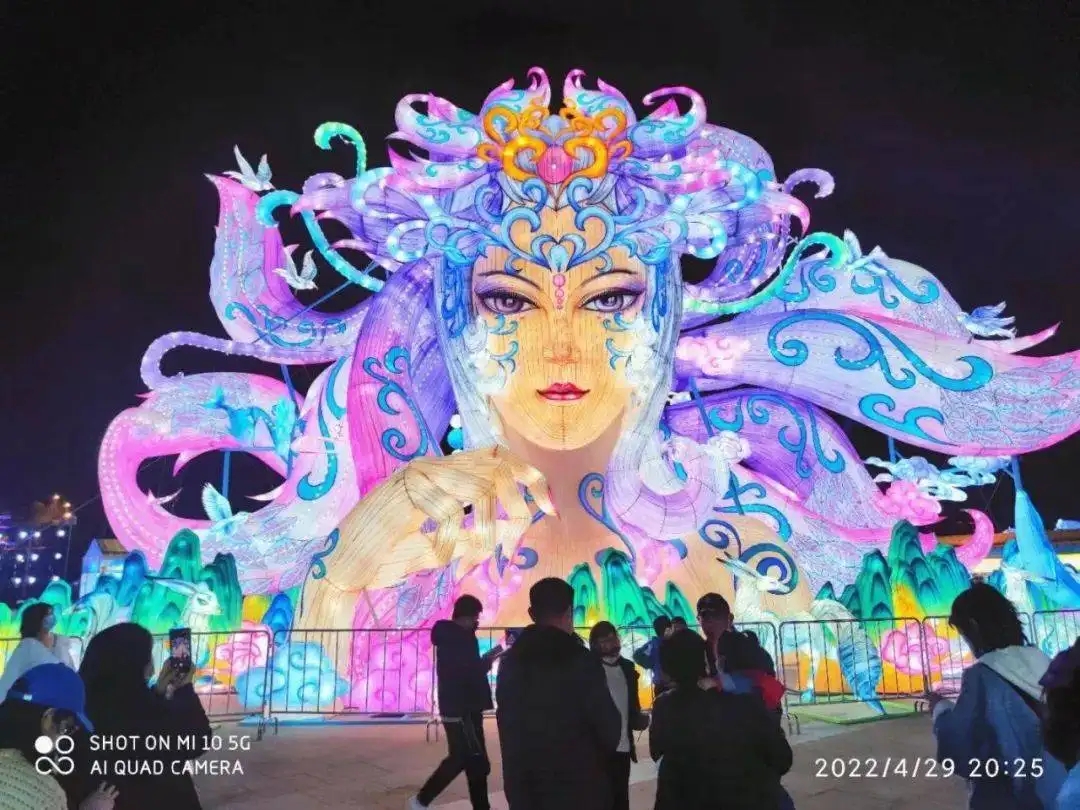 自貢燈會(huì )點(diǎn)亮大連“夜經(jīng)濟”
