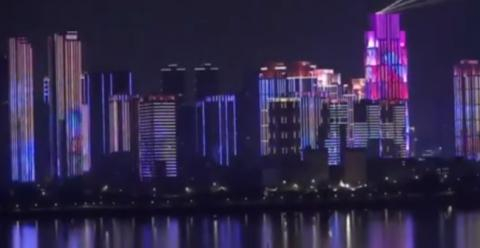 武漢“解封”燈光秀，迎接英雄城市的回歸